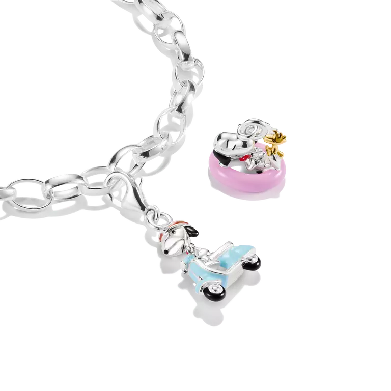 THOMAS SABO PEANUTS™ Charm Snoopy auf Vespa – Original 2243-664-7