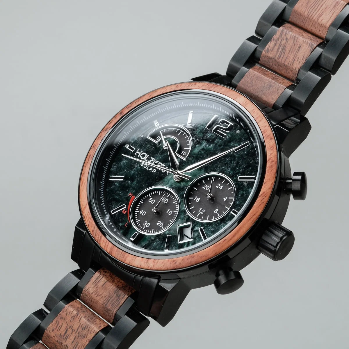 Holzkern Scattered HK1081 mit grünem Marmor-Zifferblatt, Koaholz, 42 mm Gehäuse, Epson Solarwerk, Chronograph, EAN 9010631016289