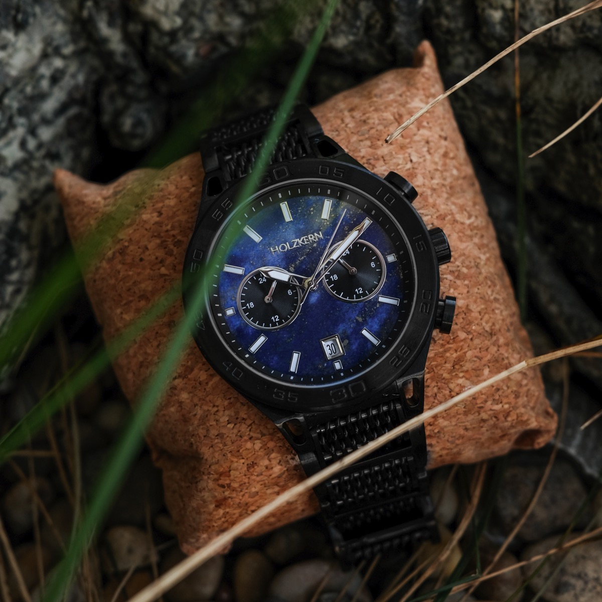 Holzkern Herrenuhr Aoraki Lapislazuli & Schwarz
