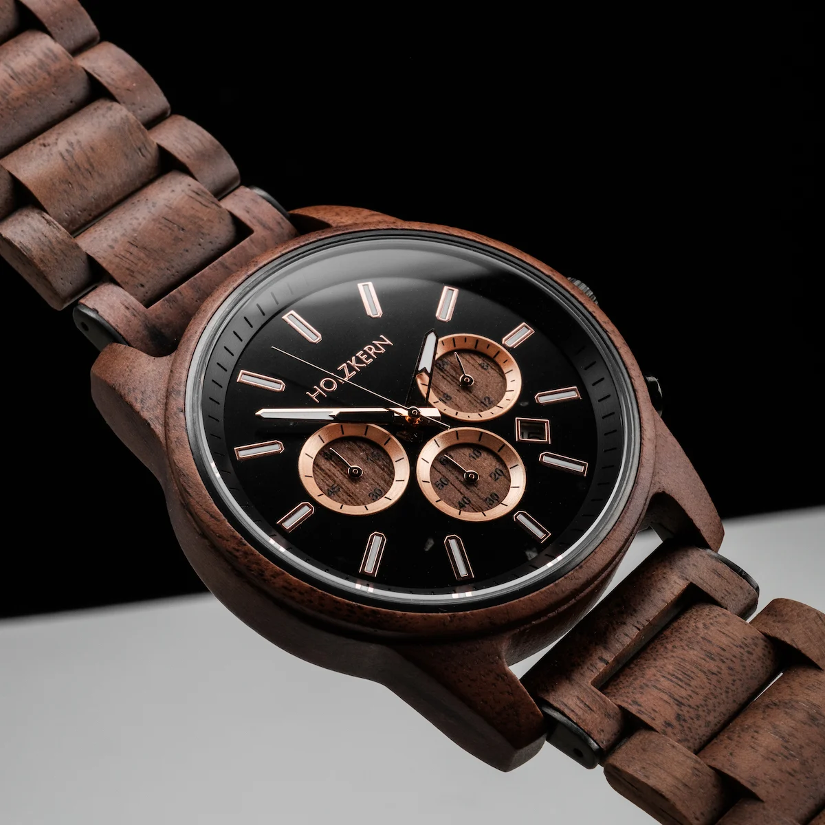 Holzkern Herrenuhr Buschwerk Walnuss/Marmor