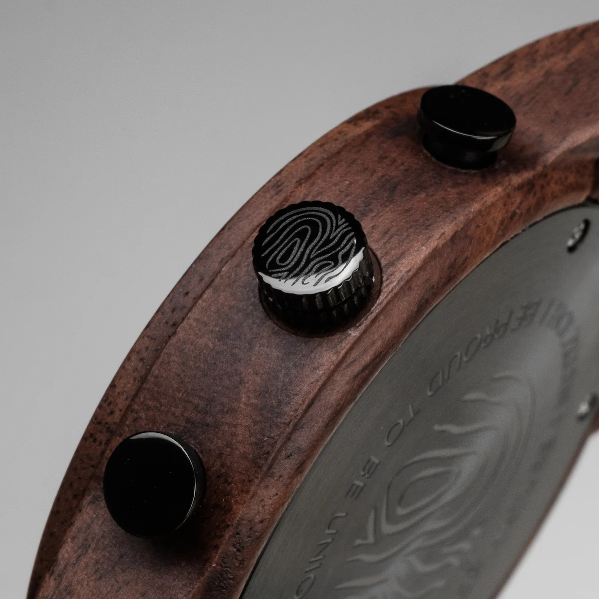 Holzkern Herrenuhr Buschwerk Walnuss/Marmor